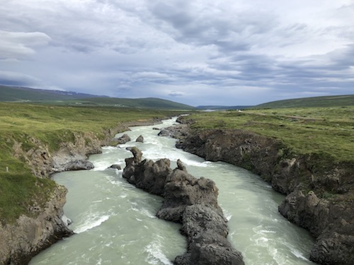 river-and-rapids-showing-importance-of-adapt-respond-to-change